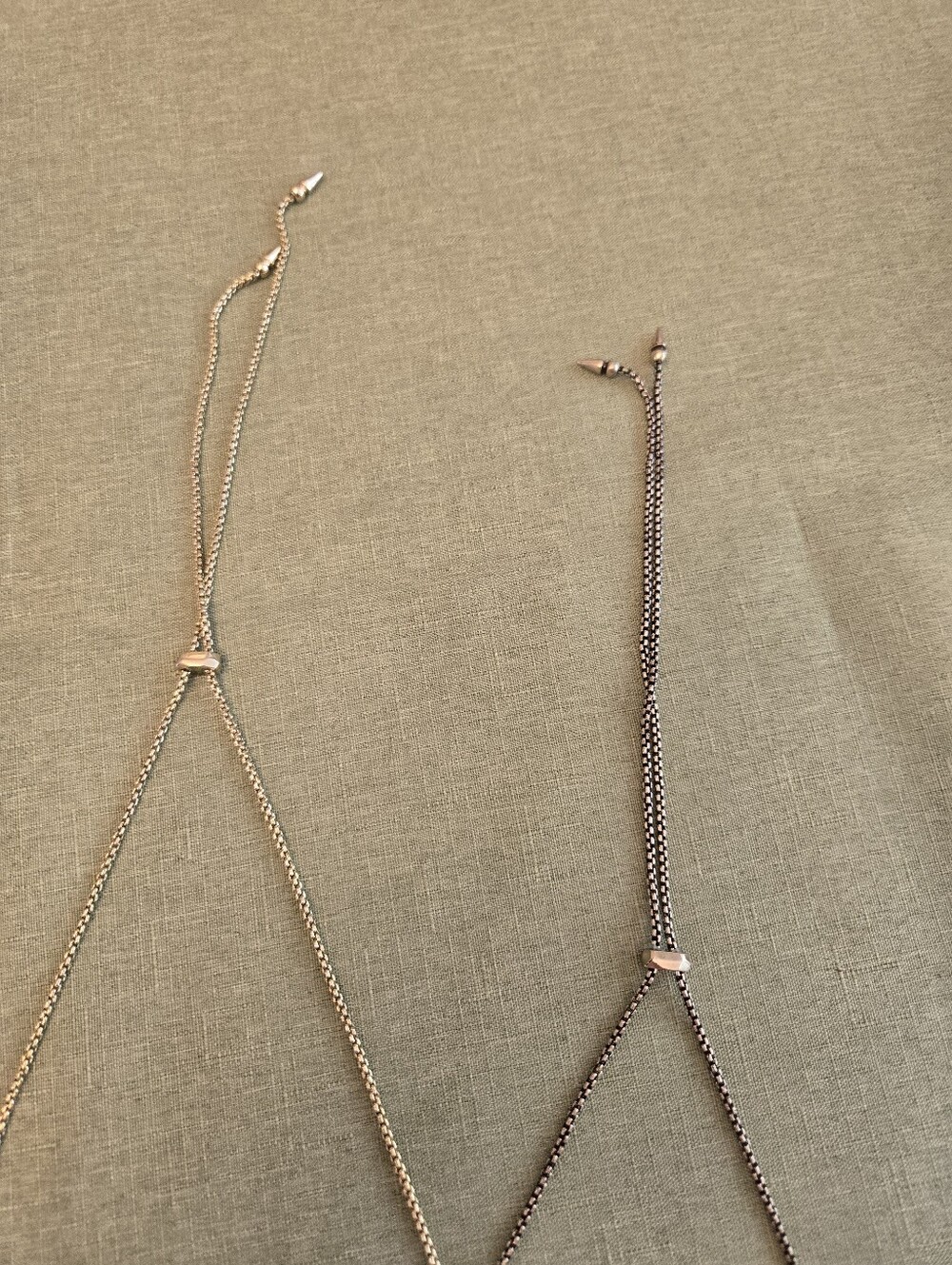 Kendra Scott bulk. 12 necklaces and 6 rings Various metals and conditions - Picture 9 of 11